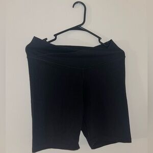 Black crossover biker shorts.